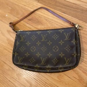 Louis Vuitton Monogram Pochete